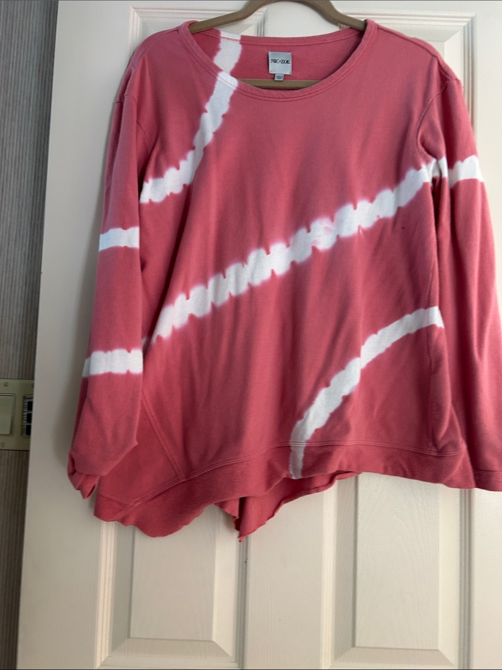 NIC+ZOE Pink and White Tie-Dye Asymmetrical Pullover Sweatshirt